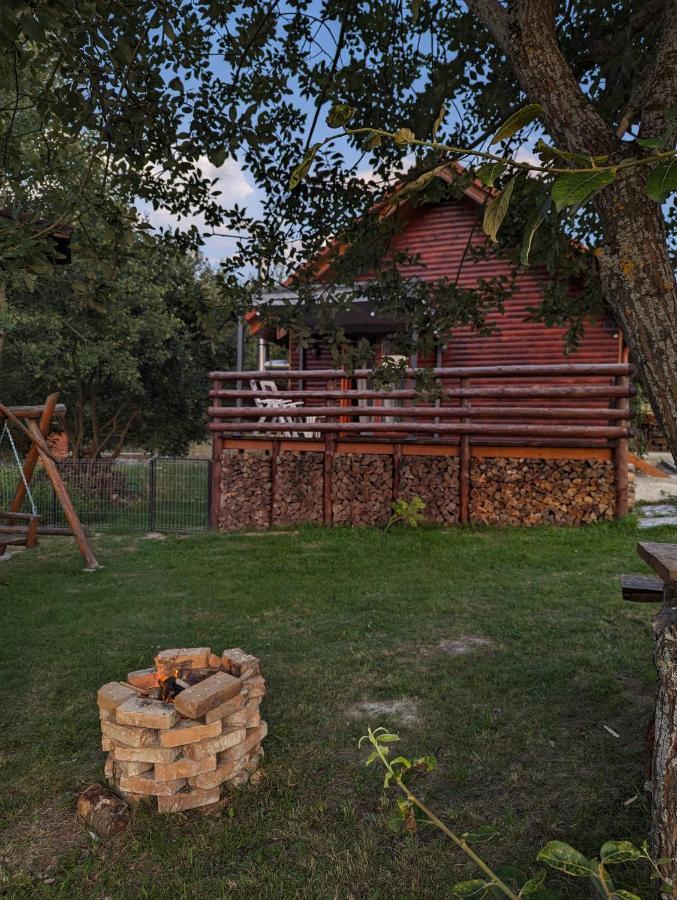 Cabana Nyiko Cu Ciubar Villa Lupeni  Exterior photo